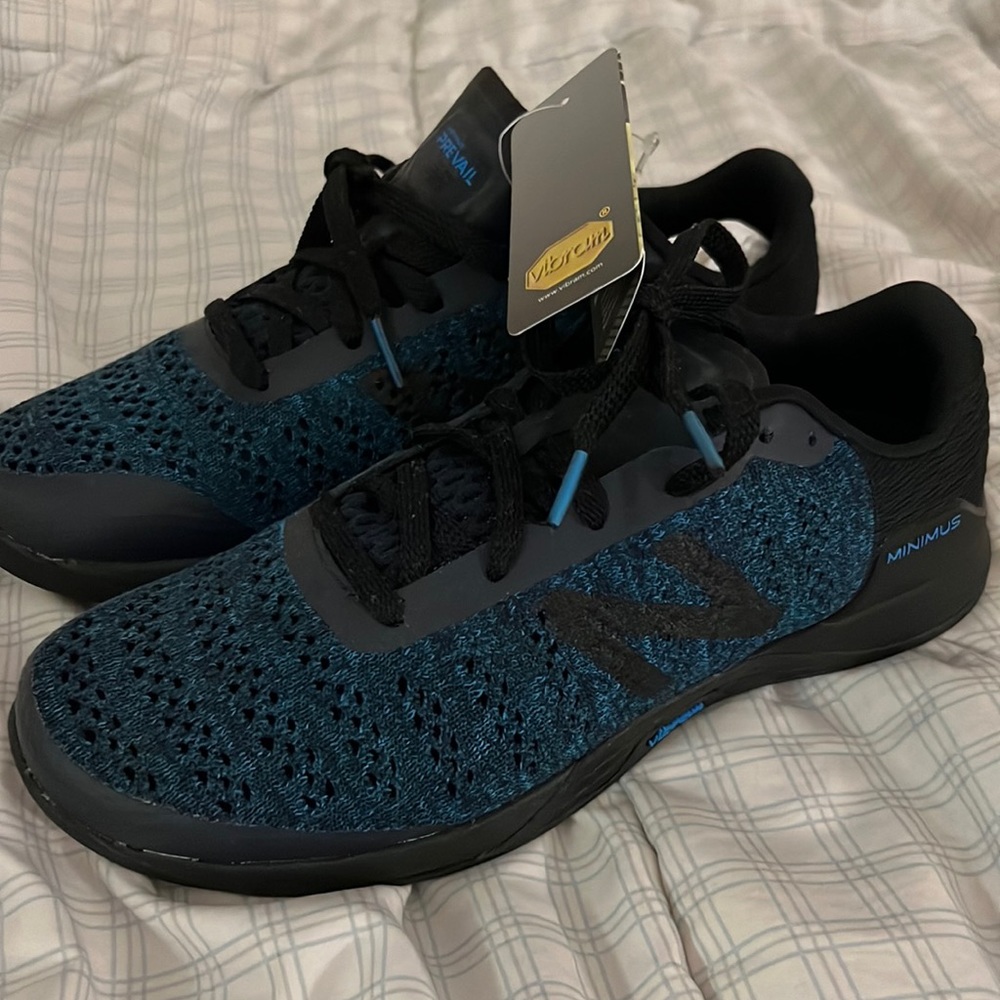 Minimus Prevail New Balance trainer size 8 M